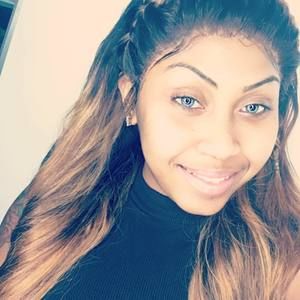 Meet your Posher, Domonique